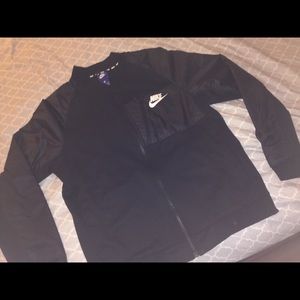Nike bomber jacket (M). (Black Friday deal)